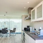 Avida Penthouse 아파트 빈츠