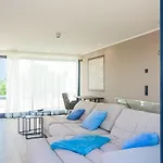 Avida Penthouse * 빈츠