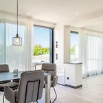 Avida Penthouse * 빈츠