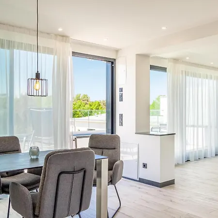 Avida Penthouse * Binz
